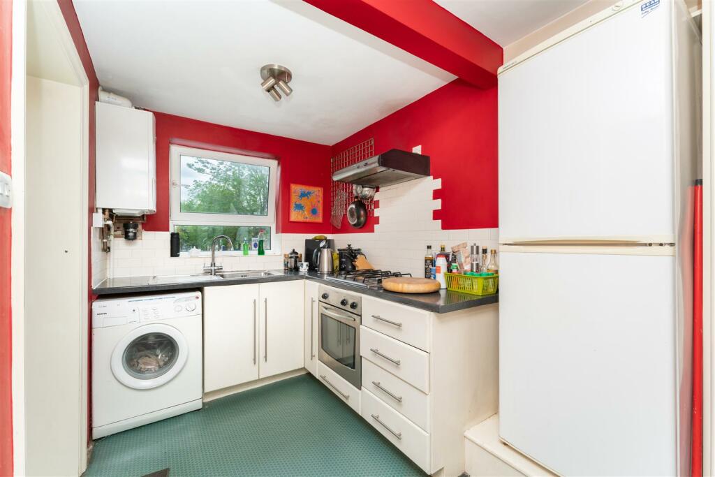 140a Uxbridge Kitch 2.jpg
