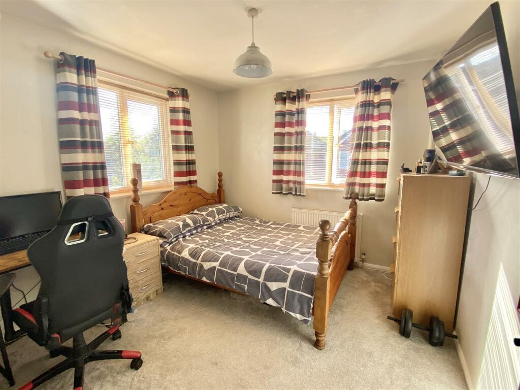 bedroom.jpg
