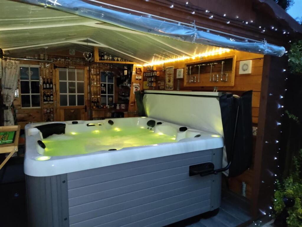Hot tub.jpeg