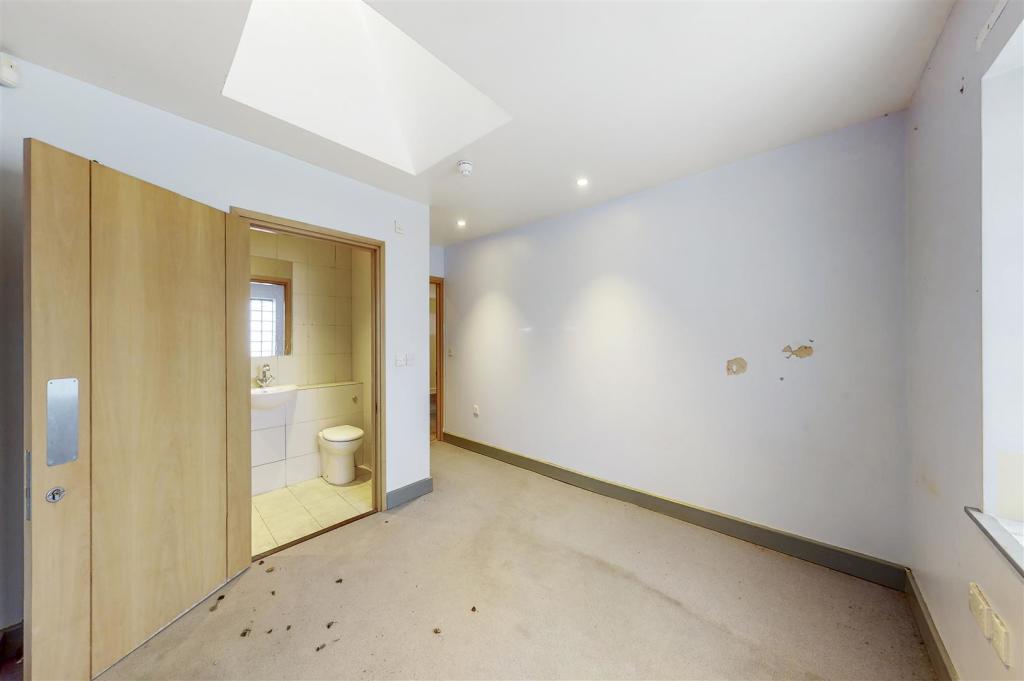 45A Langham Gardens - TE3Ko6H08WyVE1R0HIj5.jpg