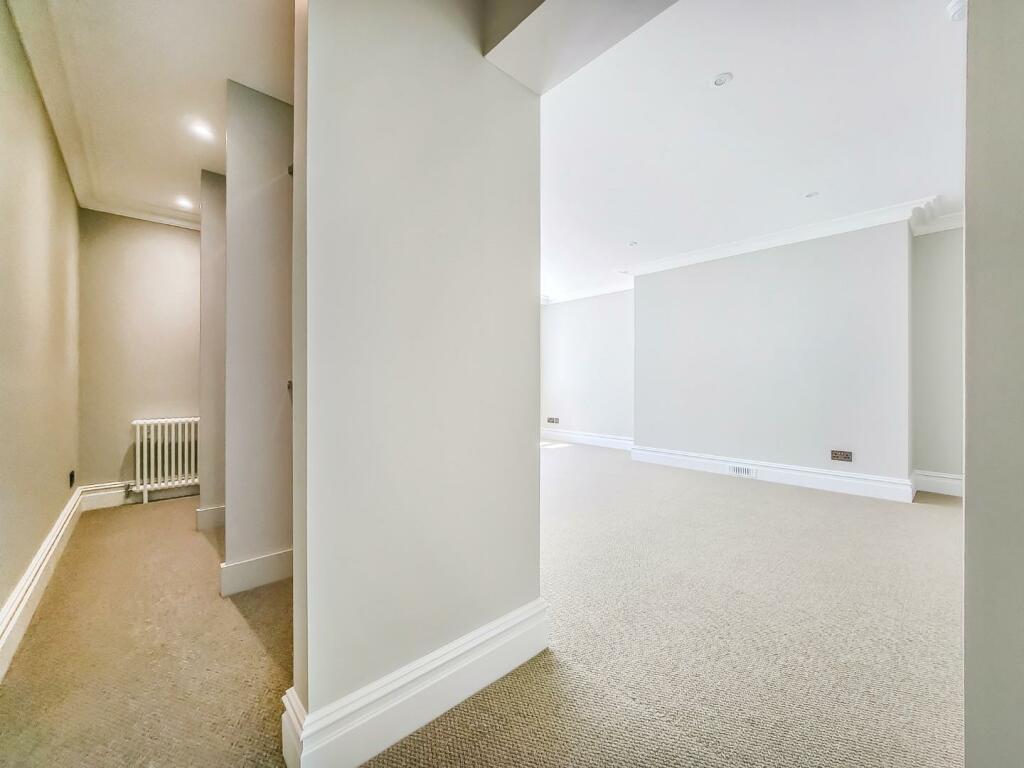SHOW FLAT