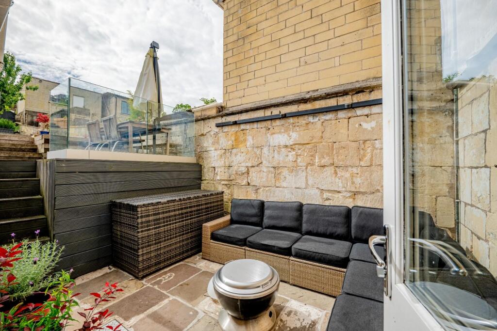 8 Caroline Buildings BA2 4JH-3.jpg