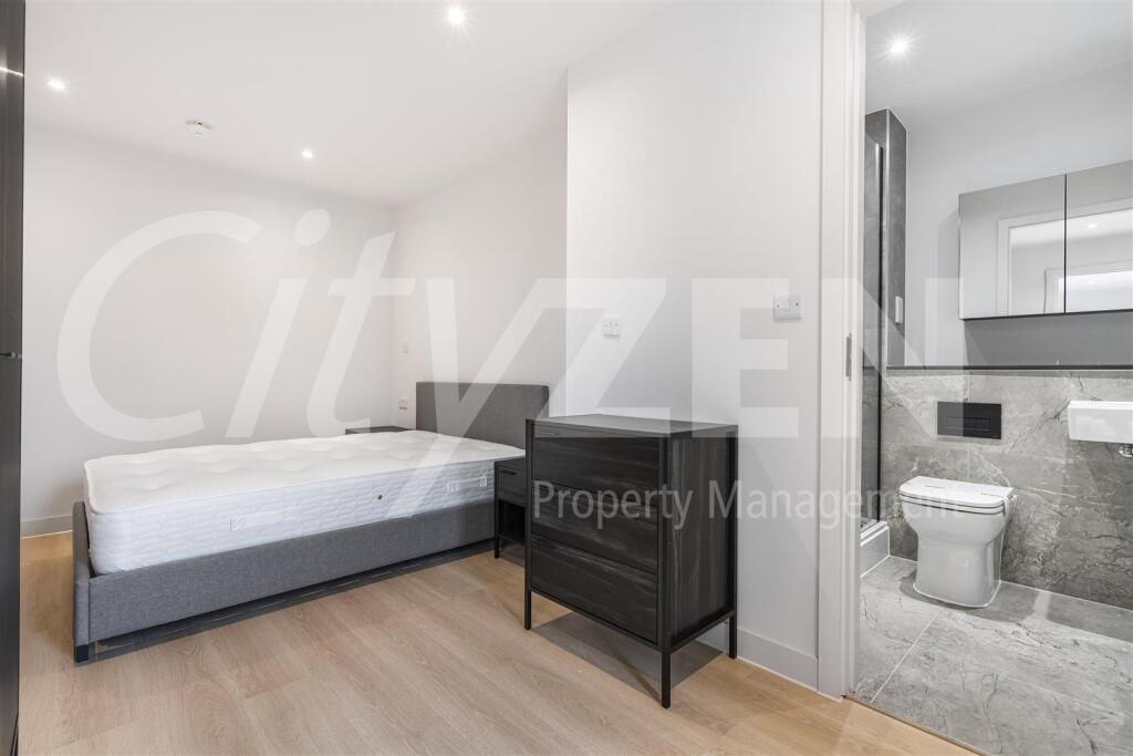 BEDROOM (SIMILAR APARTMENT)