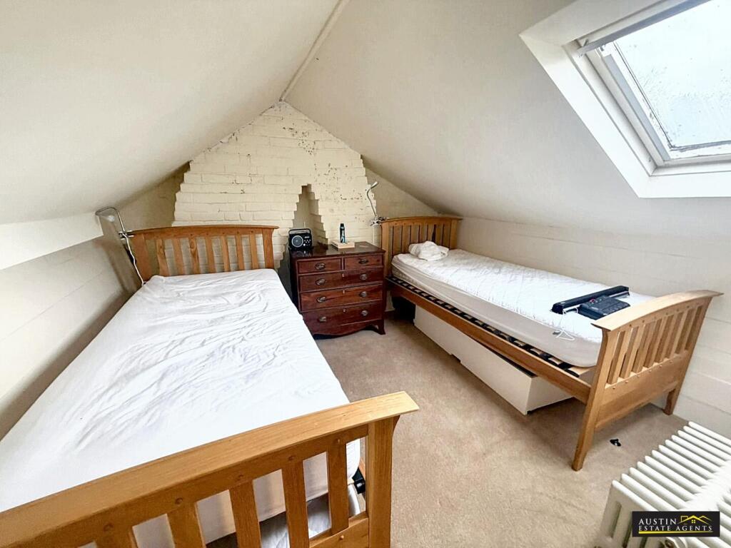 Loft Room 1