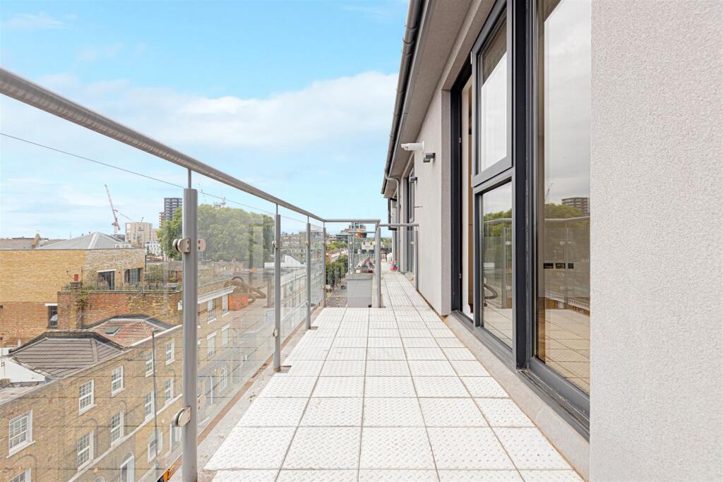 eninsula Court (28).jpg