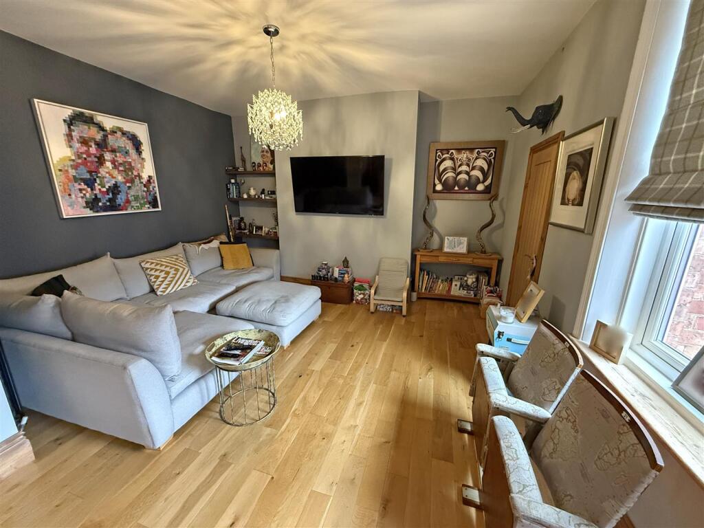 Living room angle2.jpg