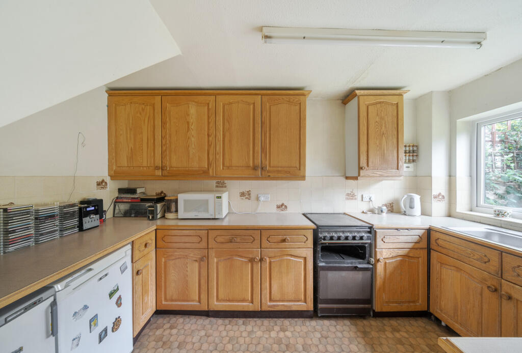 1363624-8-68ee279...