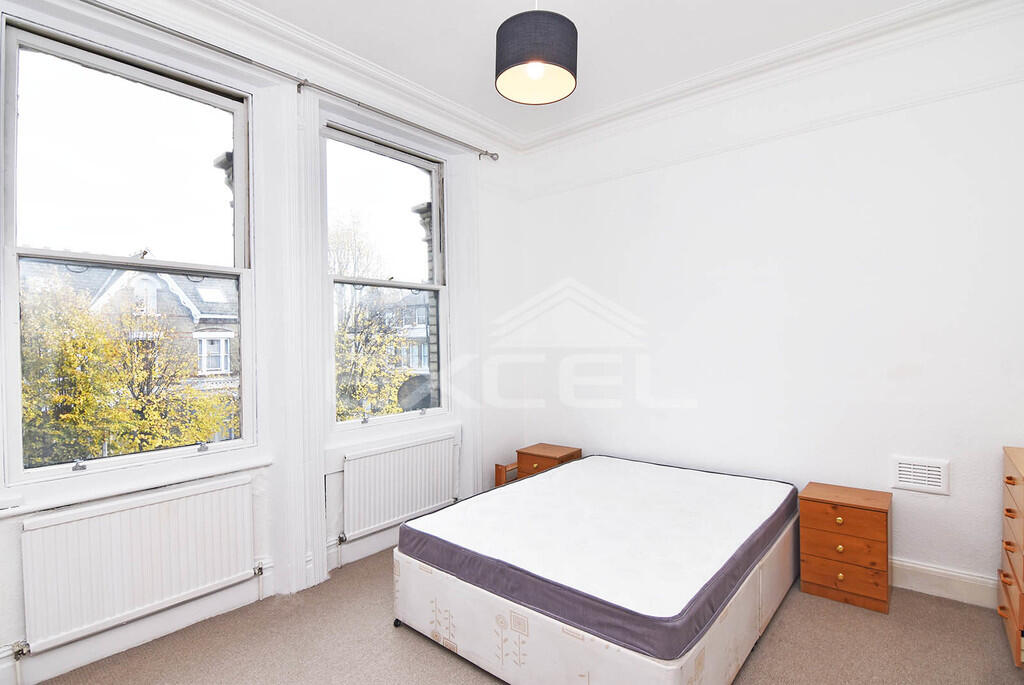 BEDROOM 1 (2)