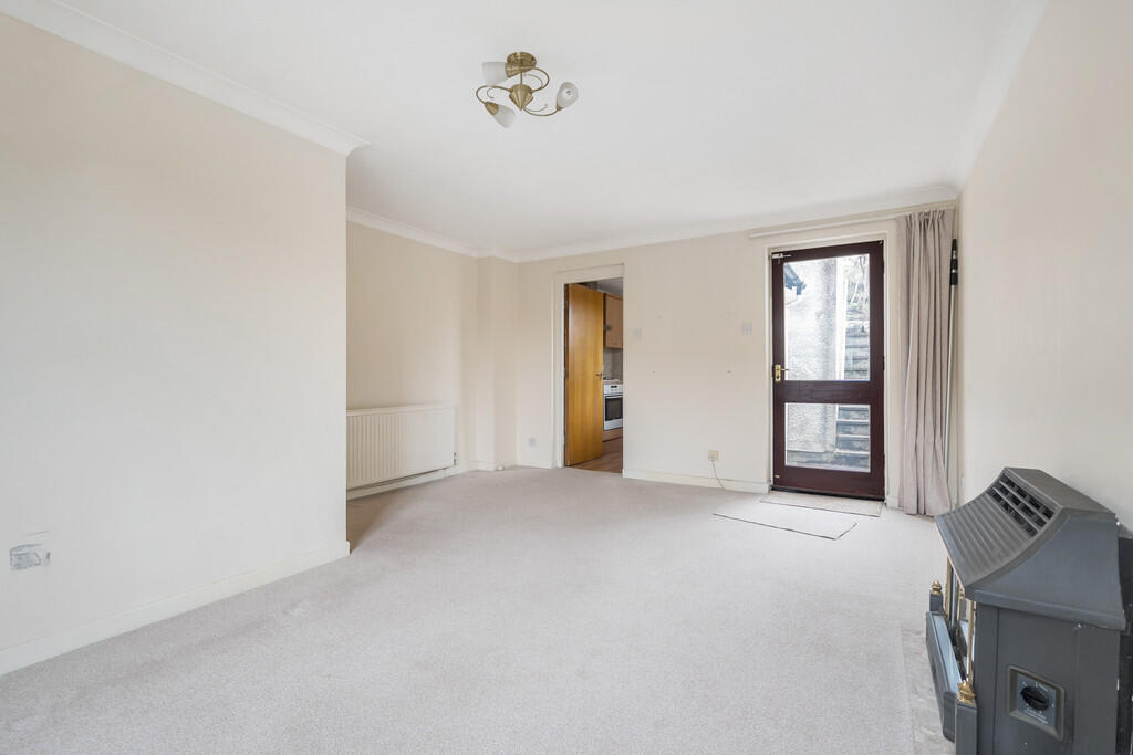 Living/Dining Roo...