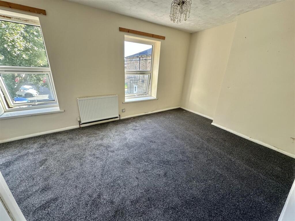 Bramleys Estate Agents - Kaye Street - Heckmondwik