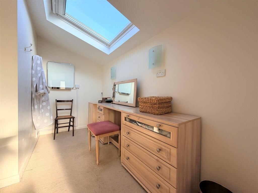 PRINCIPAL DRESSIN...