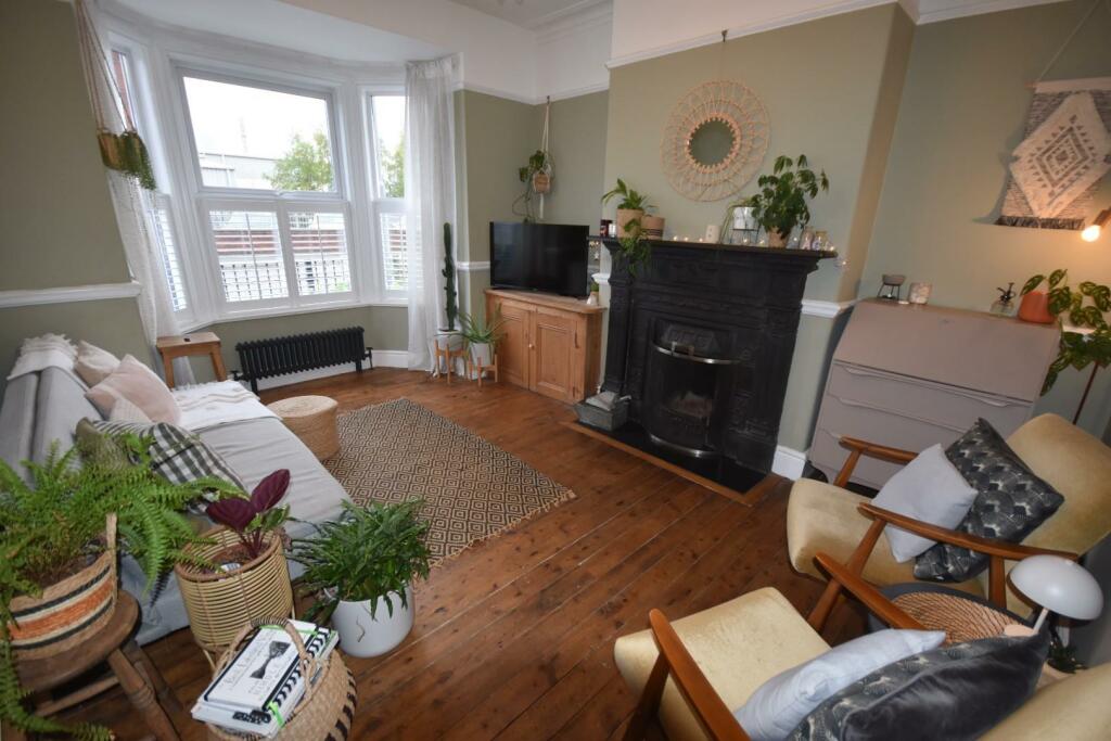 FRONT RECEPTION ROOM