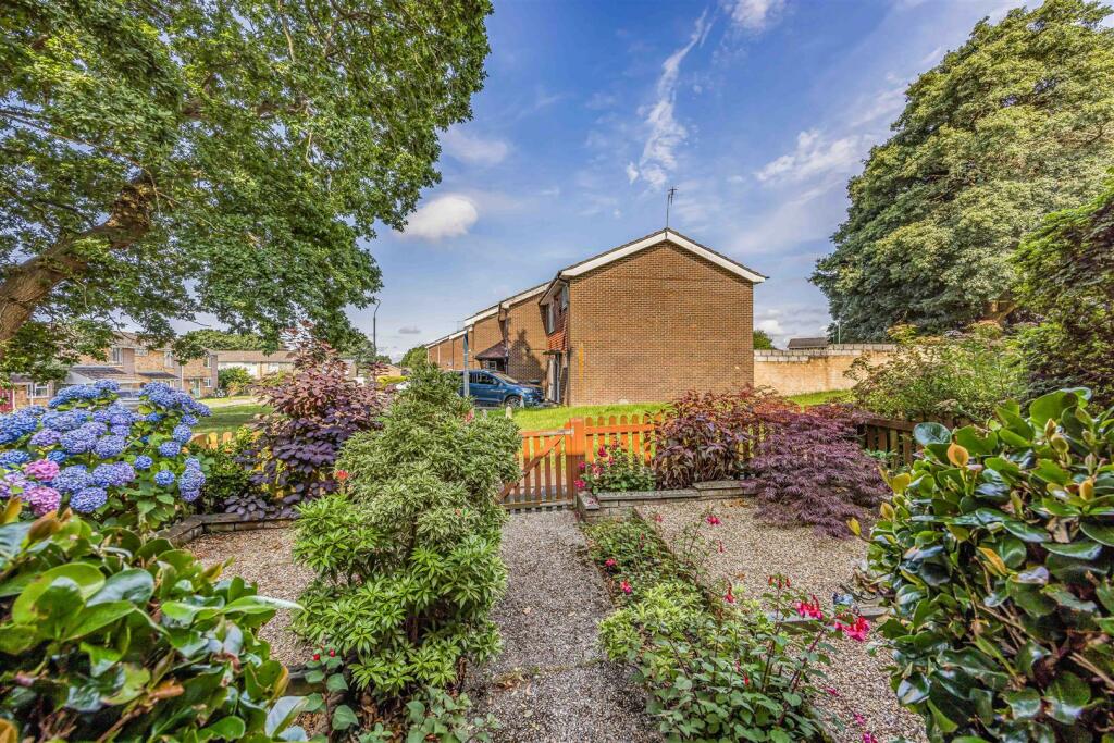 8 Sullivan Way, Purbrook-Small-PorticoMarketing-OH