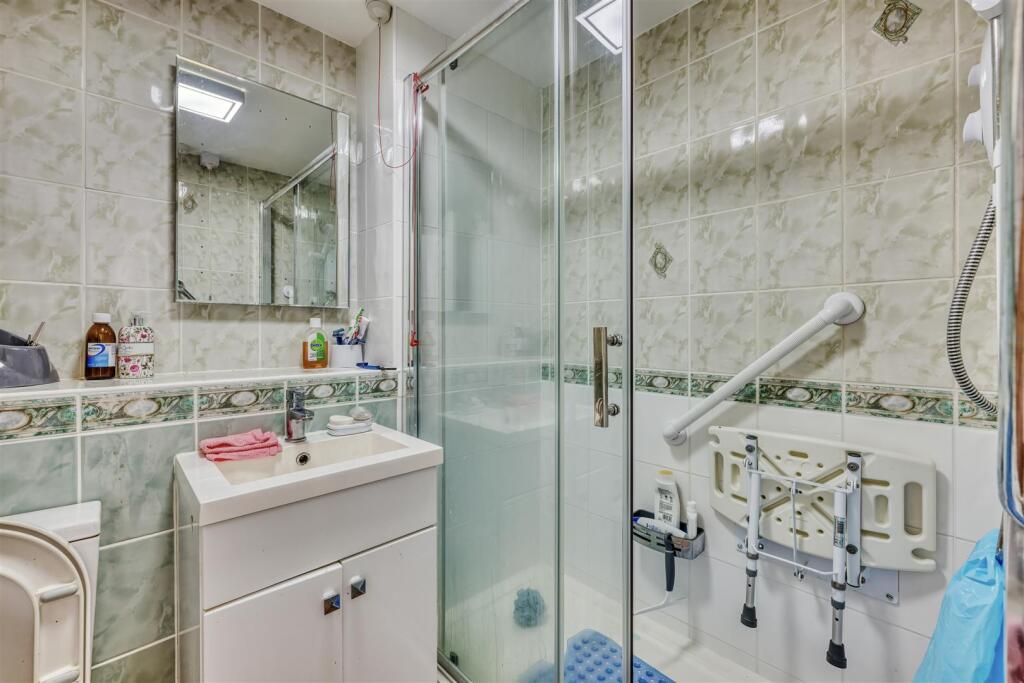 4-5 Medway House Oun