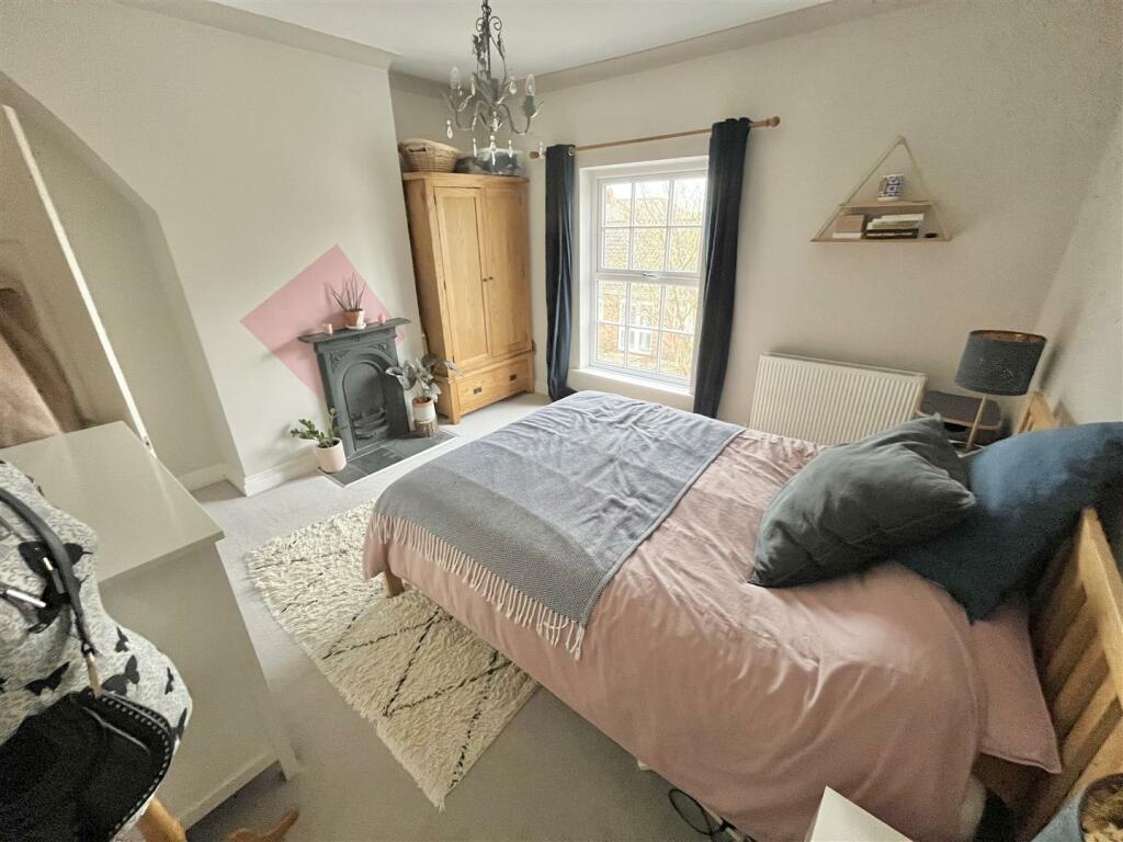 Bedroom 1 Aspect 2