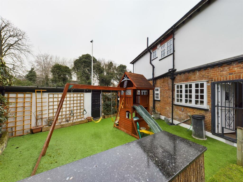 CAM00228P1-PR0198-STILL31 - Copy.jpg