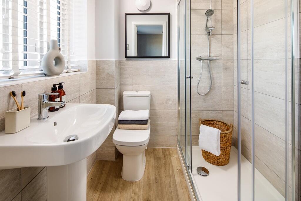 Your elegant en suite shower
