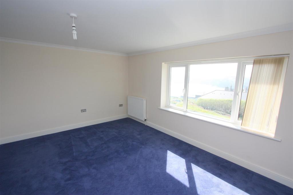 12 Longshore Apartments Bedroom 1