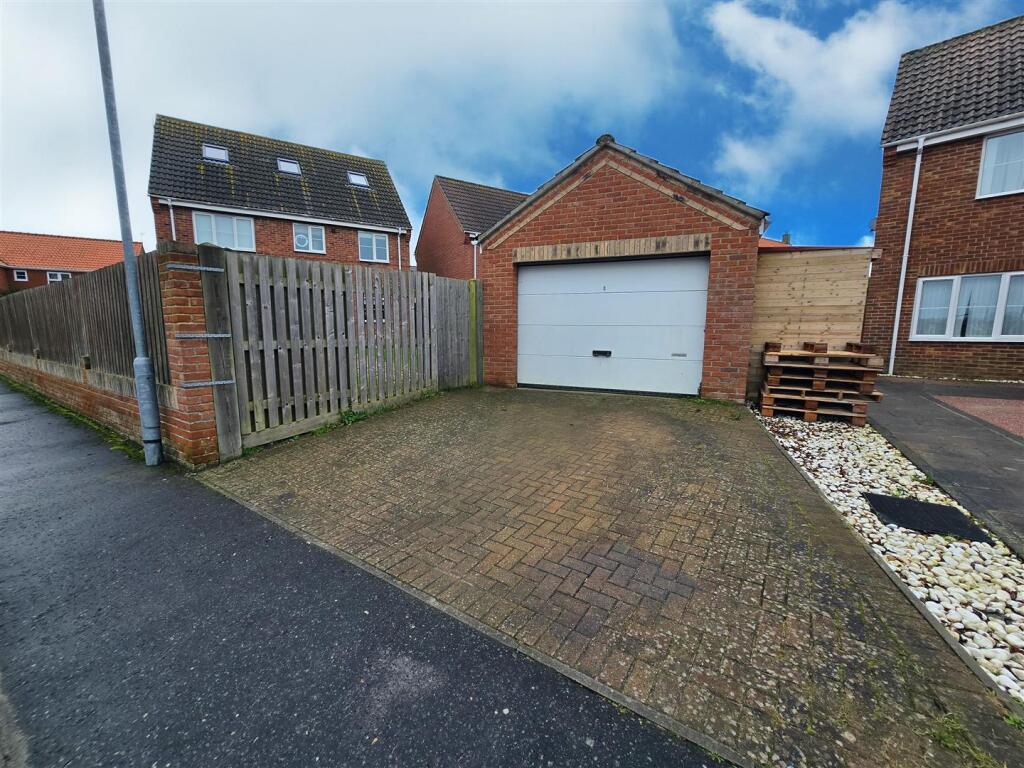 Driveway &amp; Garage