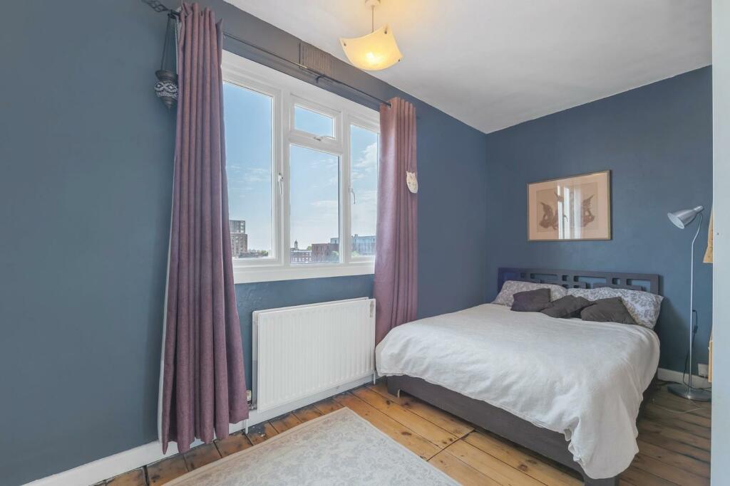 Bedroom 2 (2)..jpg