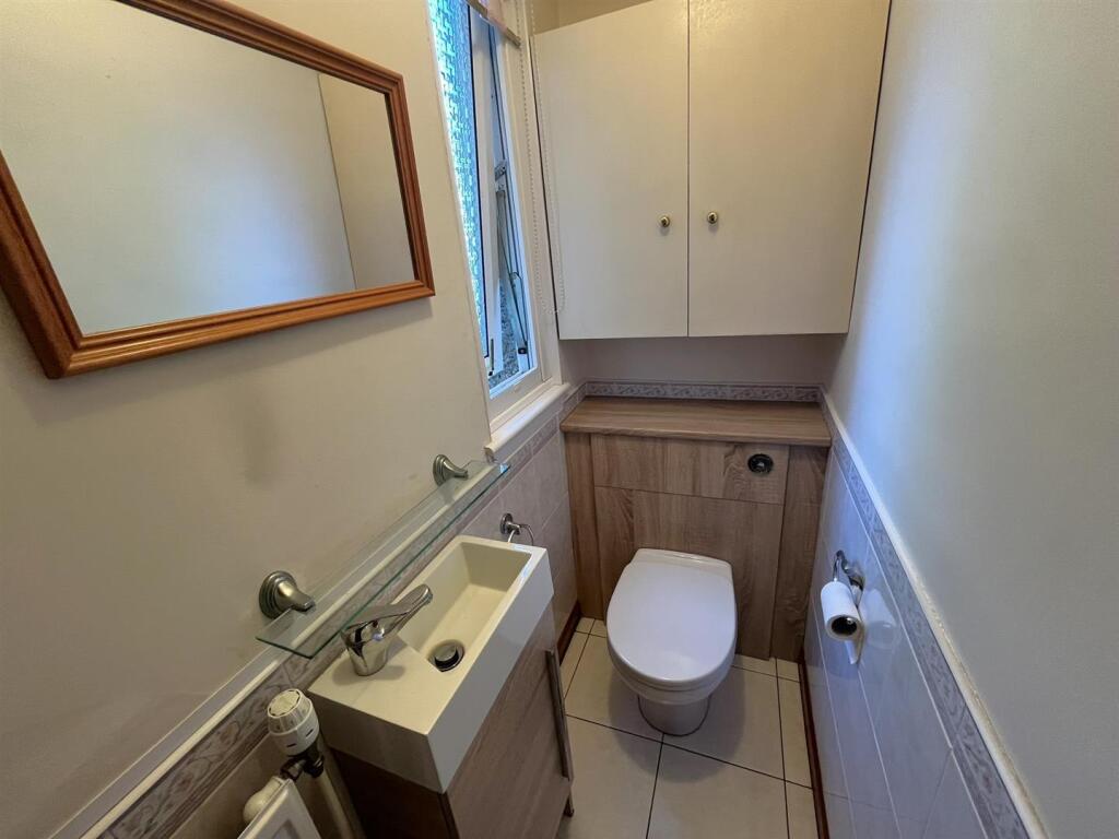 GUEST WC