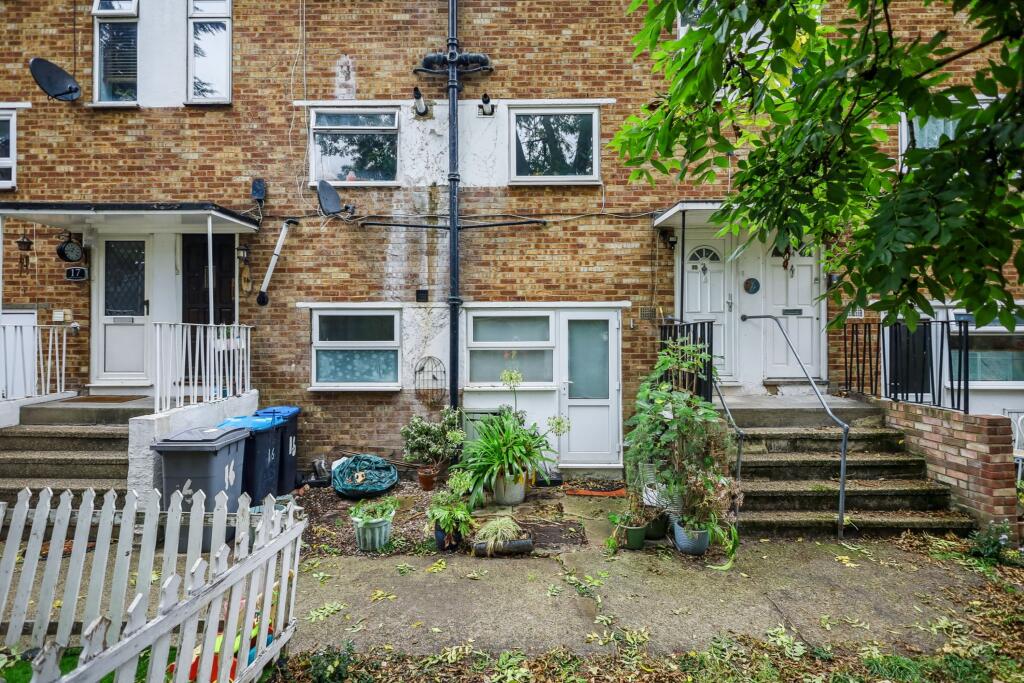 11 Langdon Court, Harlesden, London NW10 8SP