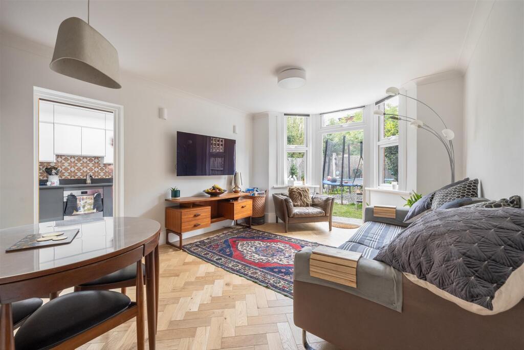 65a Fladgate Road, E11