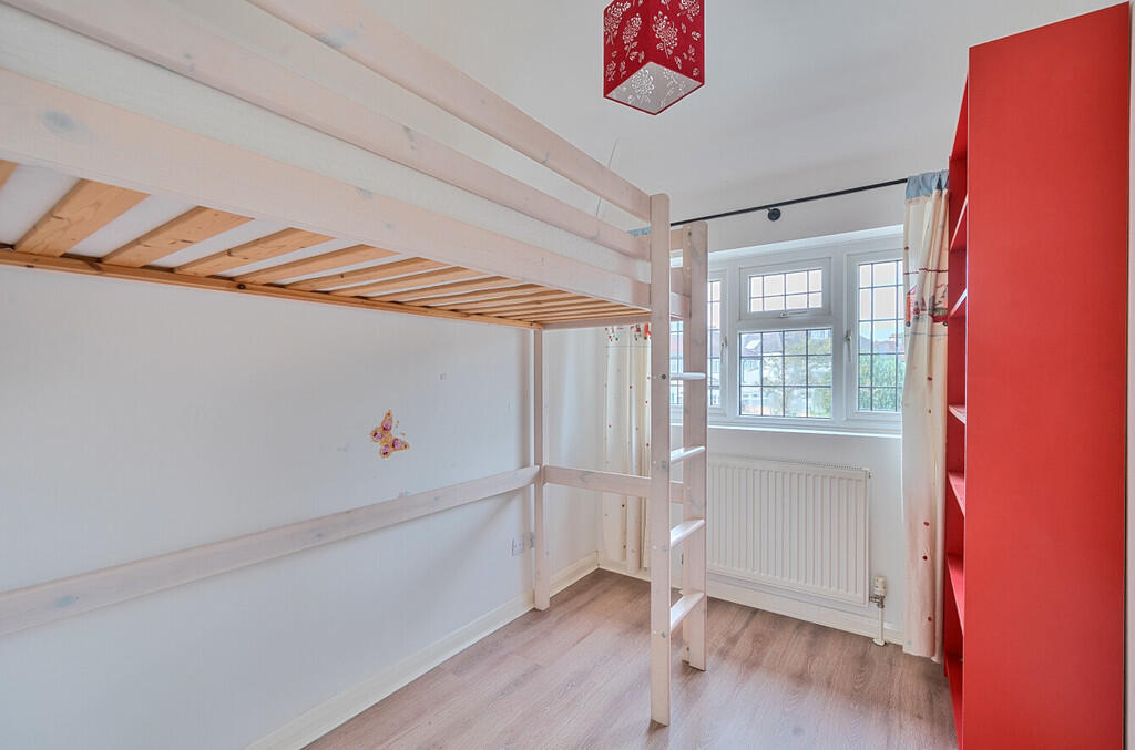 1333982-21-68ad8a...