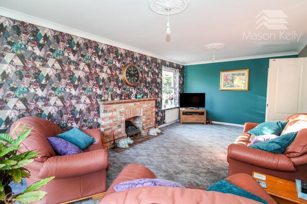 20FT LIVING ROOM