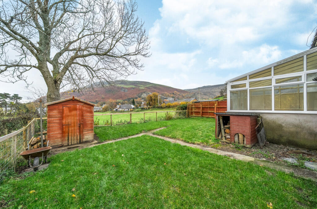 1374574-20-690caf...