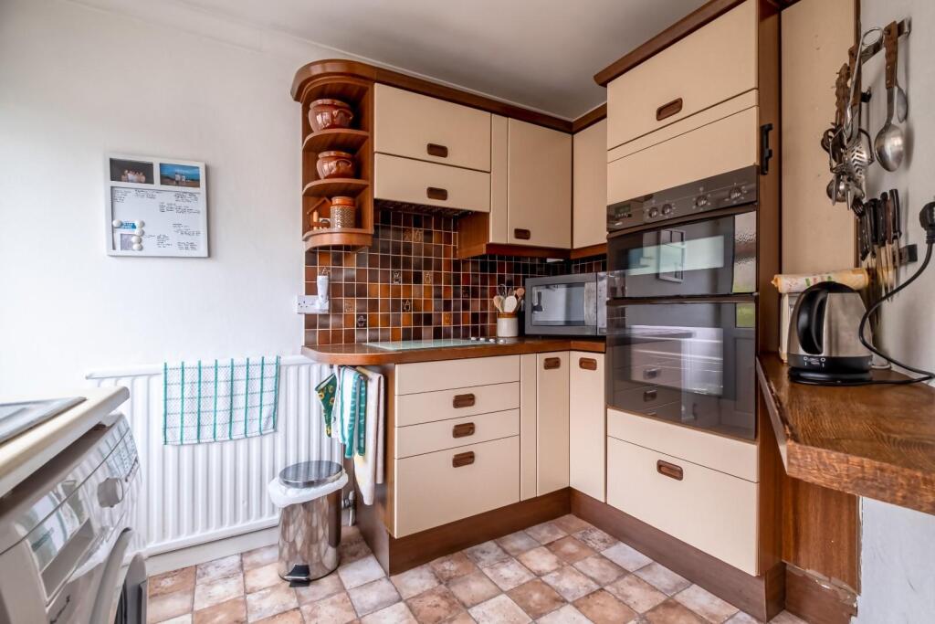 46 Biglands Drive (5 of 17).jpg