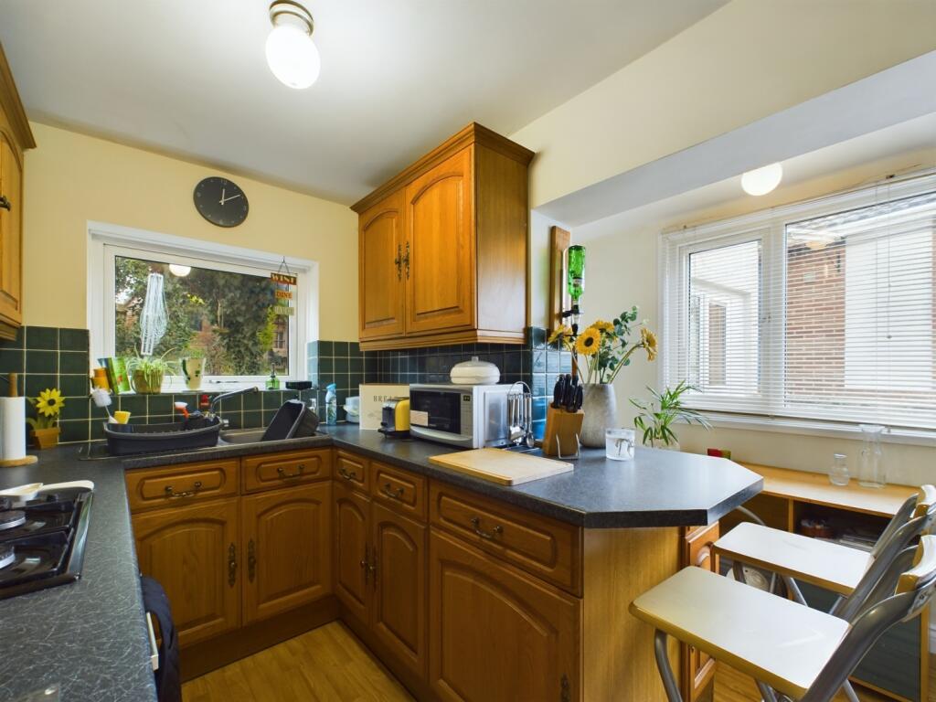 CAM01740G0-PR0331-STILL004