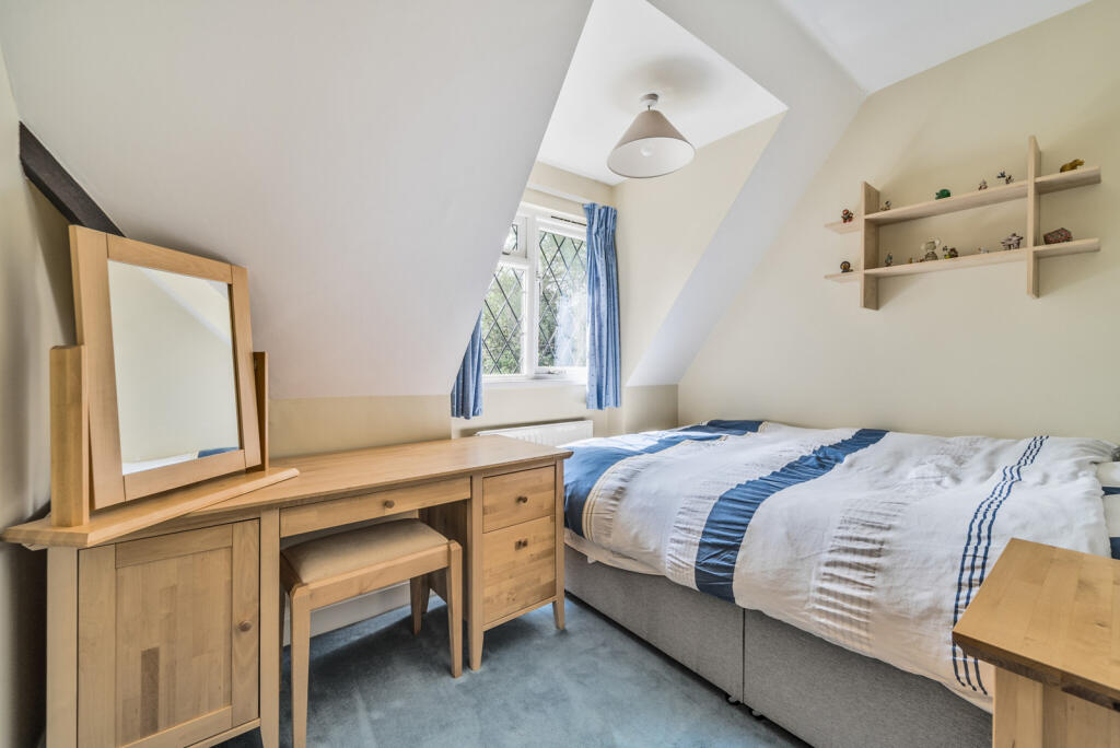 1293267-11-682efa...