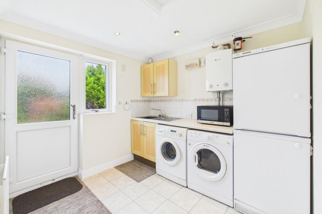 CAM03162G0-PR0312-STILL029