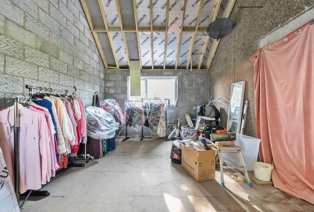 1301763-5-6848754...