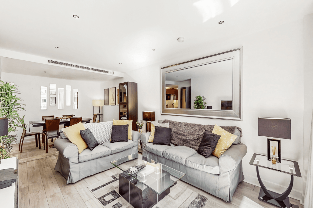 LIVINGROOM ONE