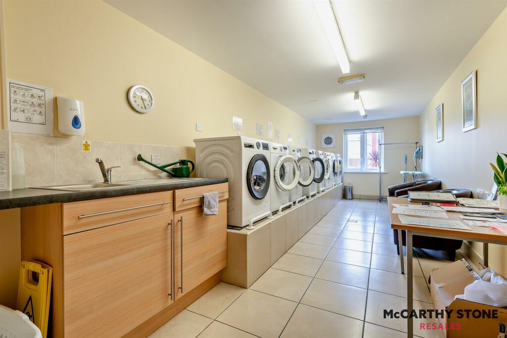 8589580-interior21-800.jpg