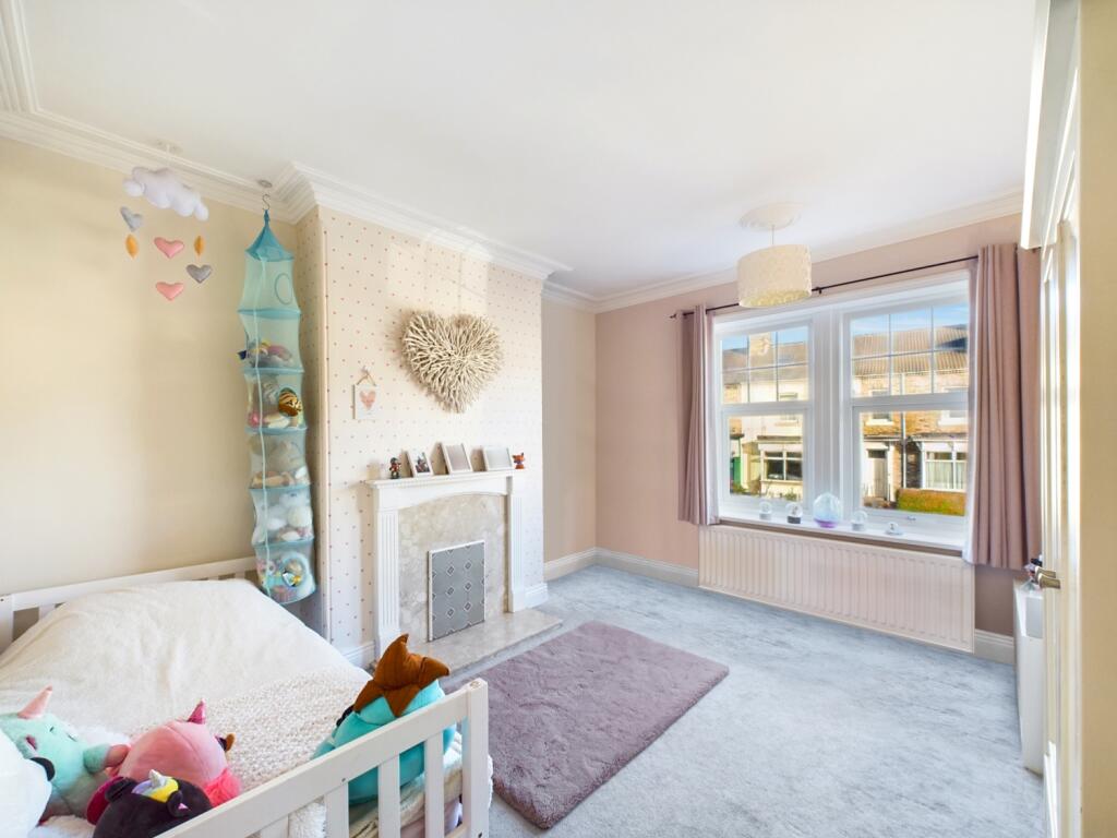 CAM02195G0-PR0059-STILL025