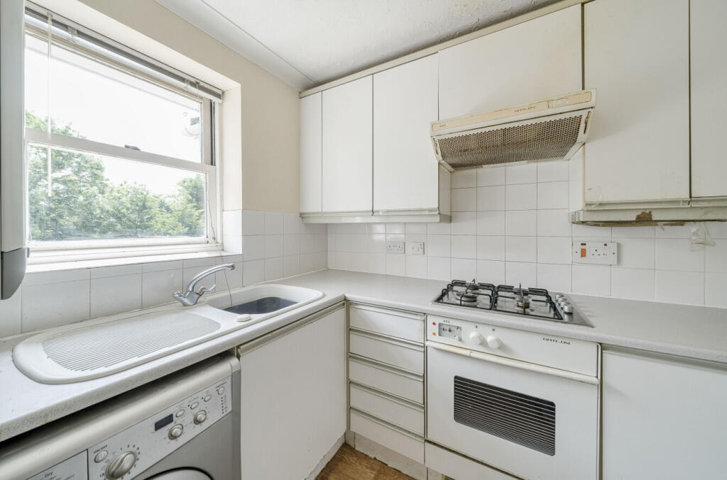 1311999-2-685e7be...