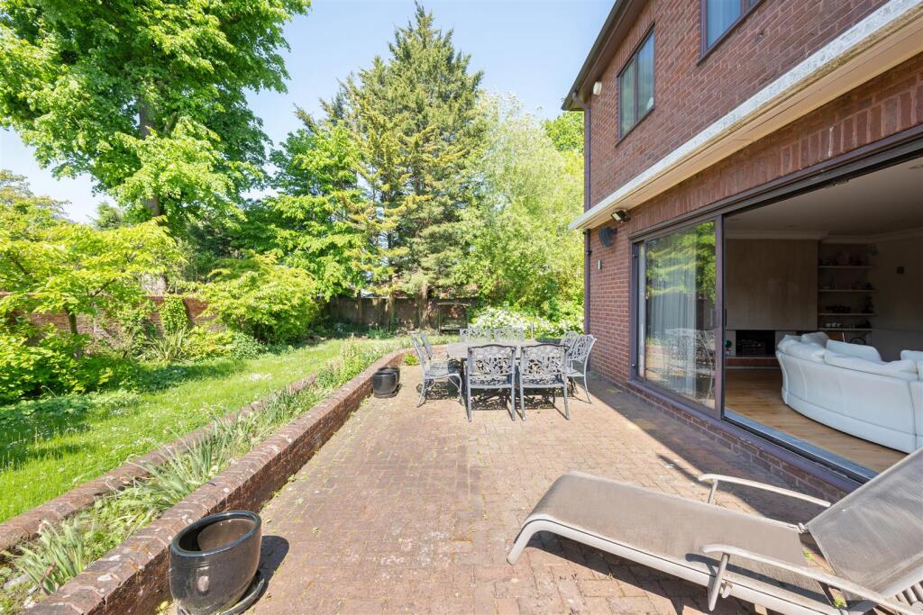 1 Abbey View Hi-9.jpg