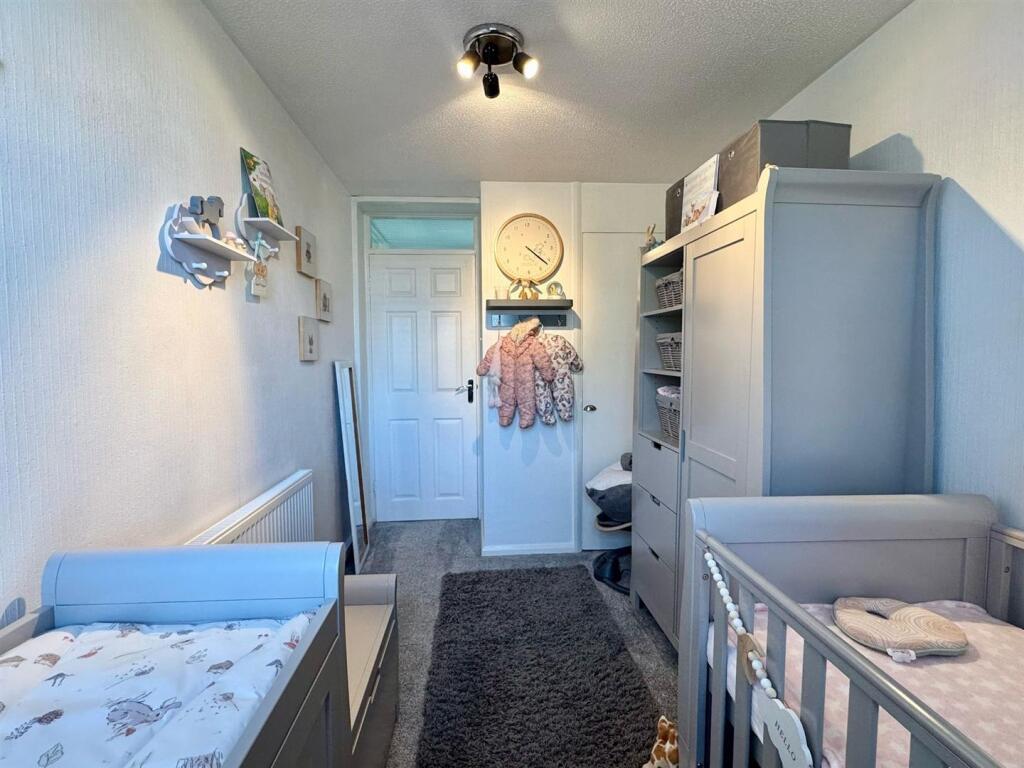 Bedroom 2 (2).jpg