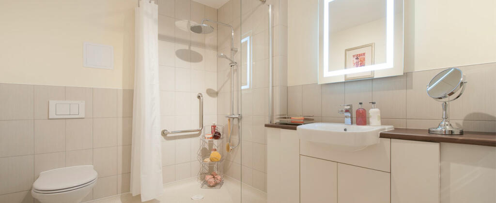 Show Apartment Shower Room 