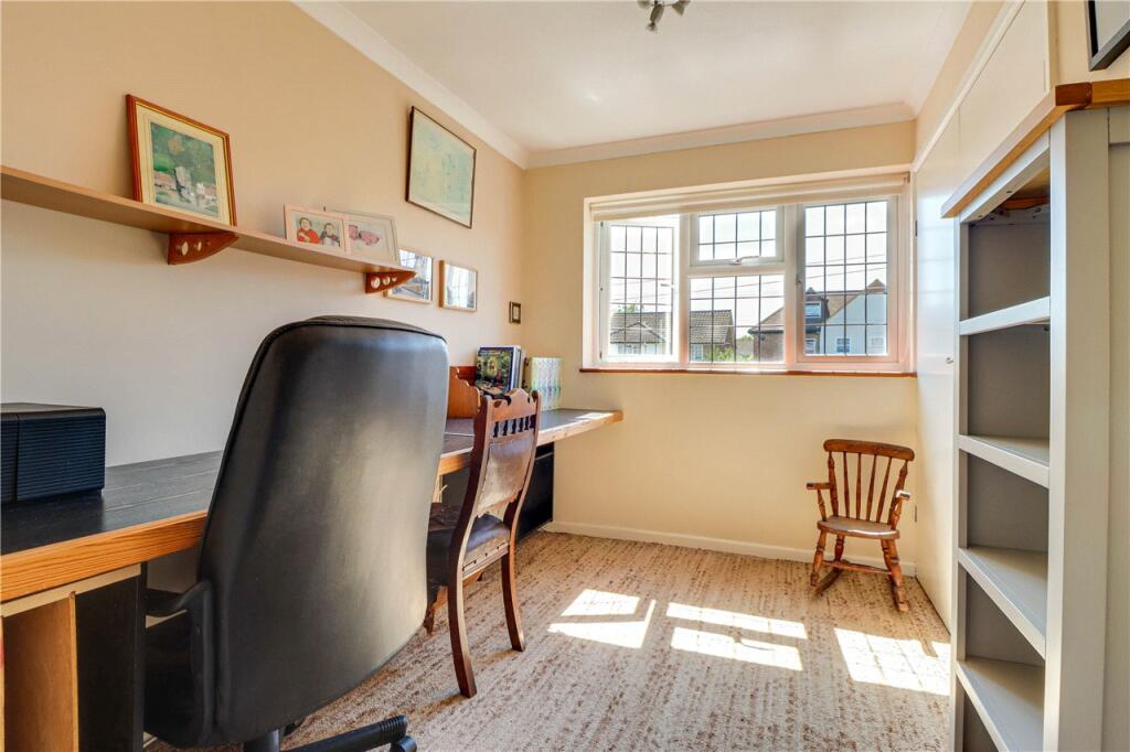 Bedroom/Study