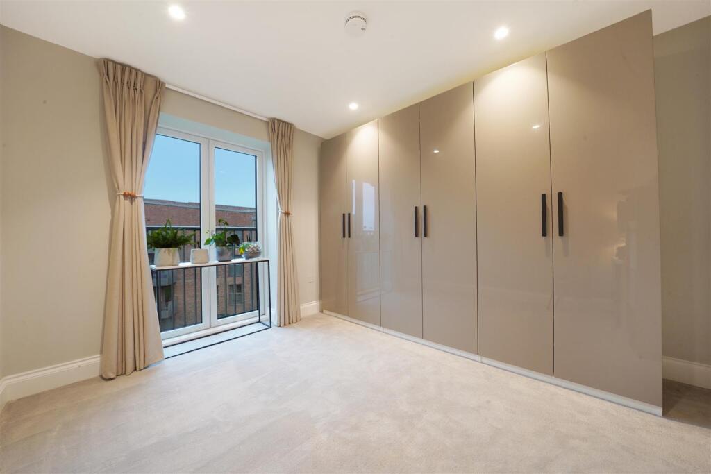 Apartment 26, 31 Royal Engineers Way - UhiaYn3AB0H