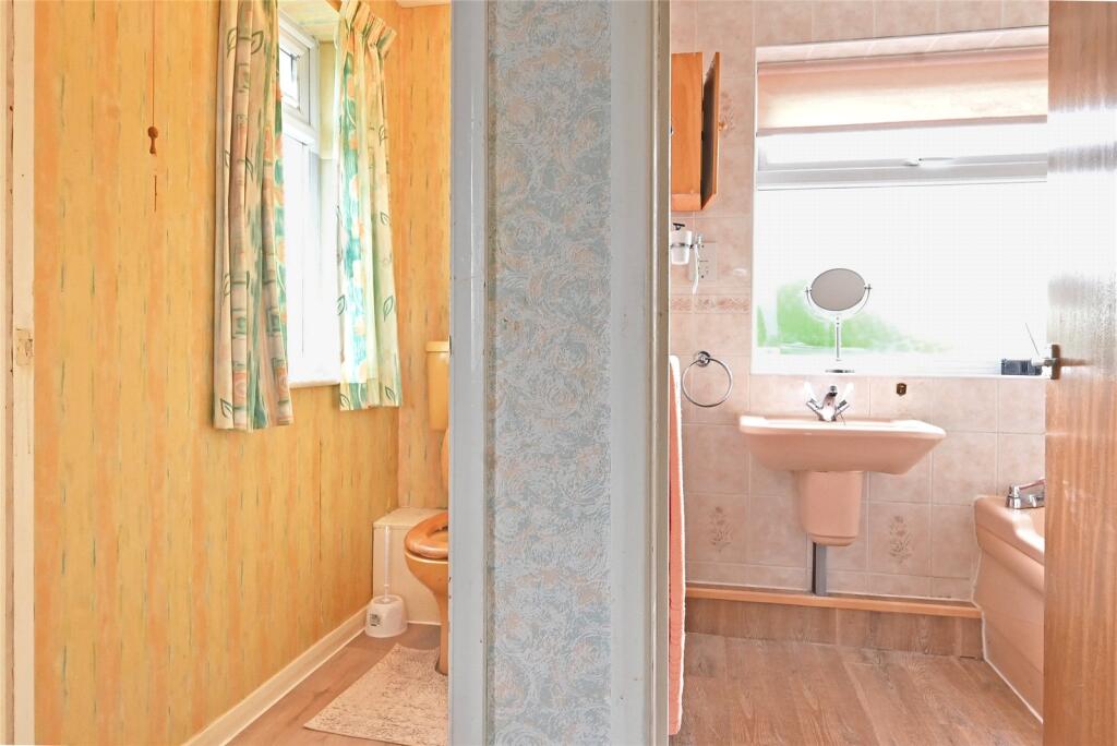 Bathroom &amp; Toilet