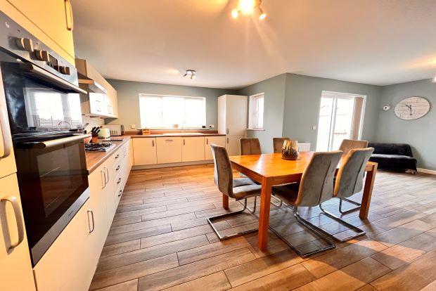 Fitted Kitchen/Diner