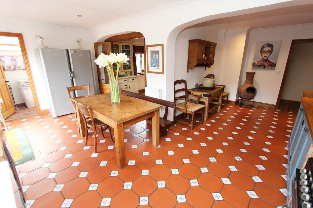 L Kitchen