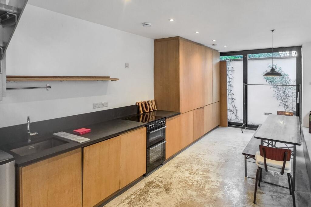 46a Rainham Road, Kensel Green, London NW10 5DG