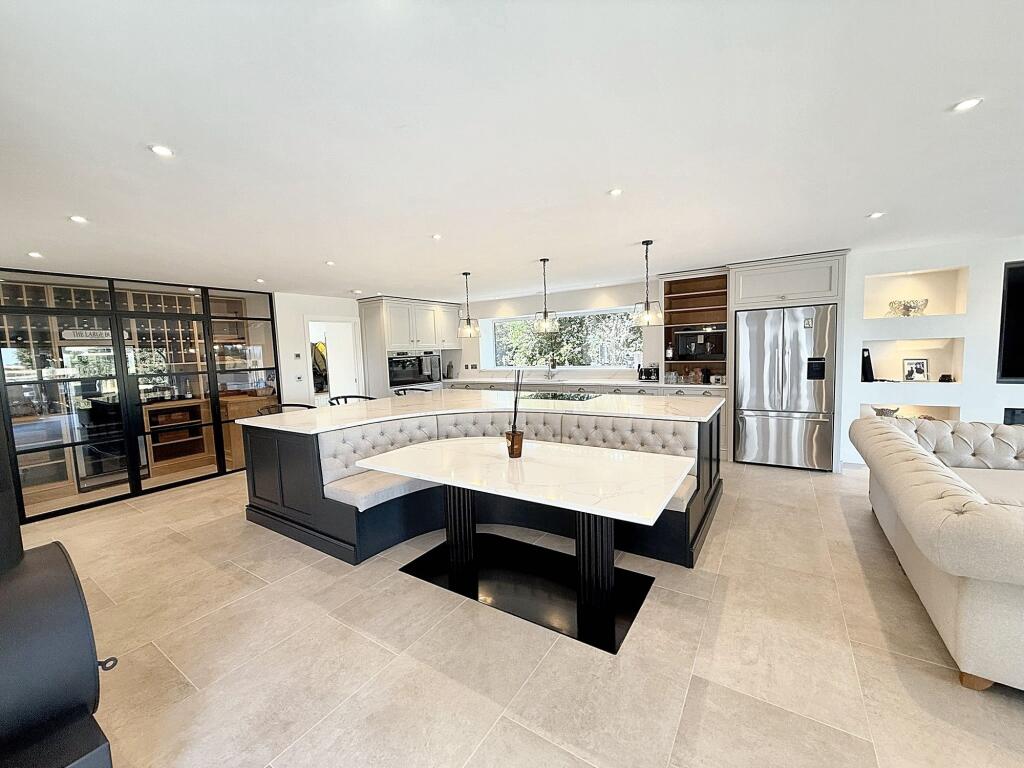 Kitchen / Lounge / Diner