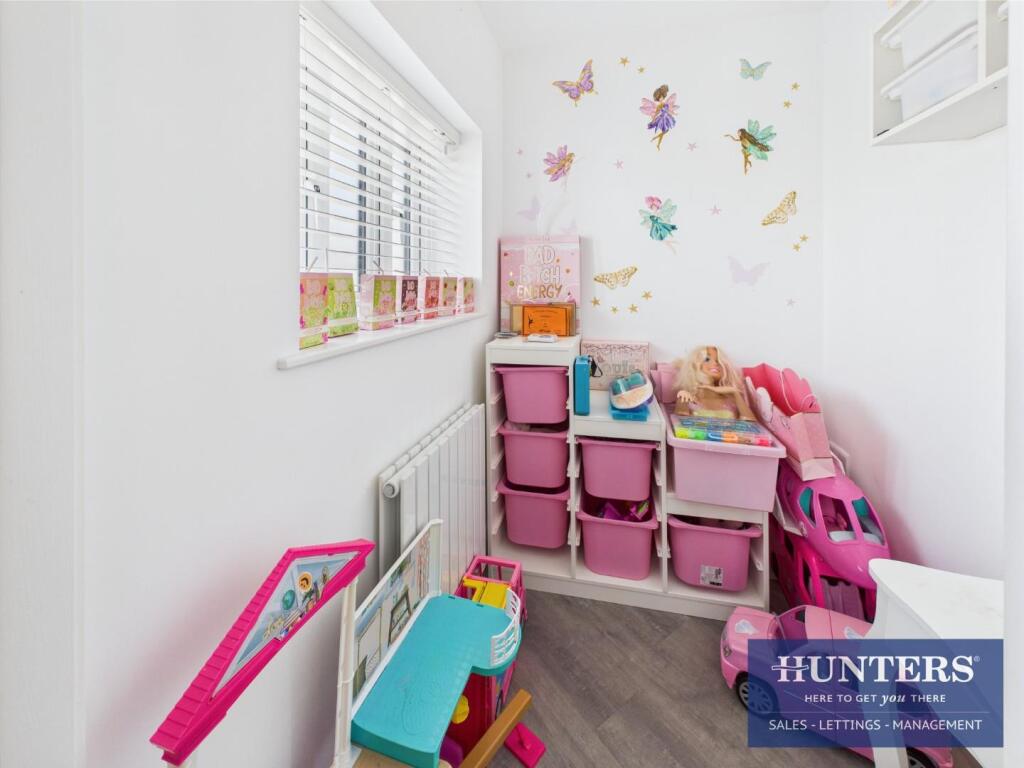 Bedroom 2 offset area